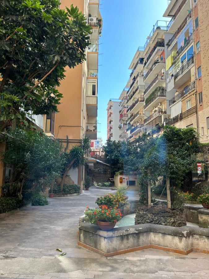 Vomero Suite And Deluxe Room B&B Napoli Ngoại thất bức ảnh