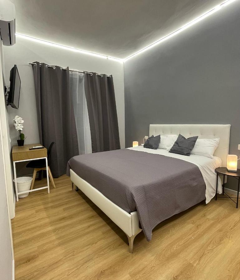 Vomero Suite And Deluxe Room B&B Napoli Ngoại thất bức ảnh