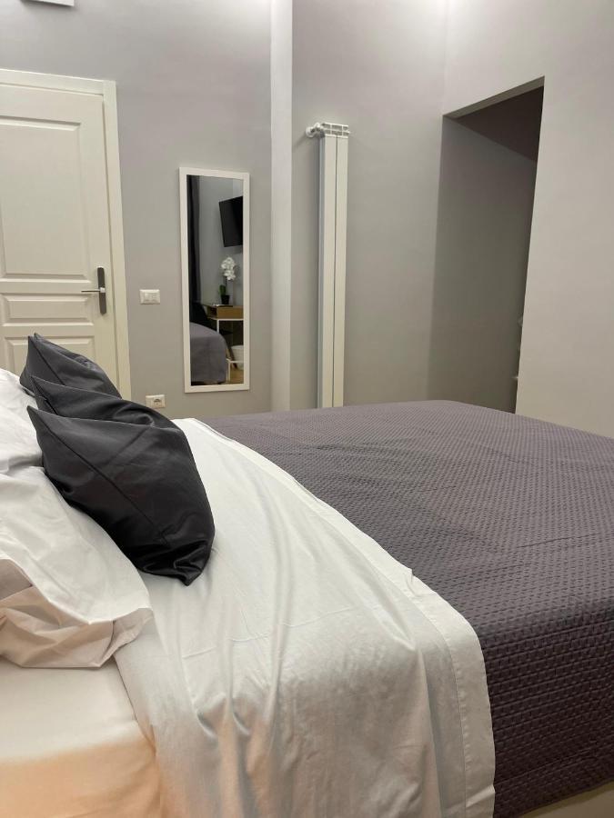 Vomero Suite And Deluxe Room B&B Napoli Ngoại thất bức ảnh
