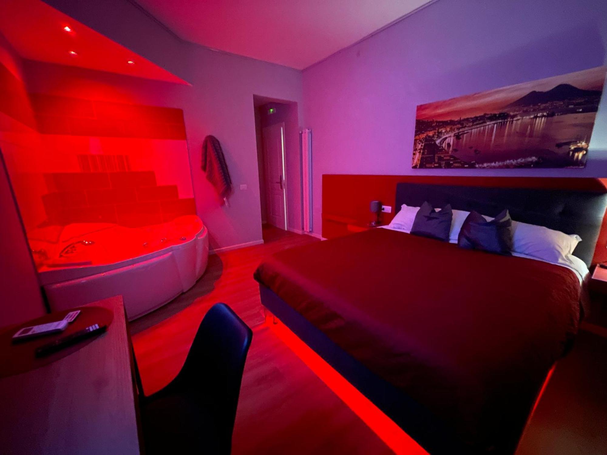 Vomero Suite And Deluxe Room B&B Napoli Ngoại thất bức ảnh