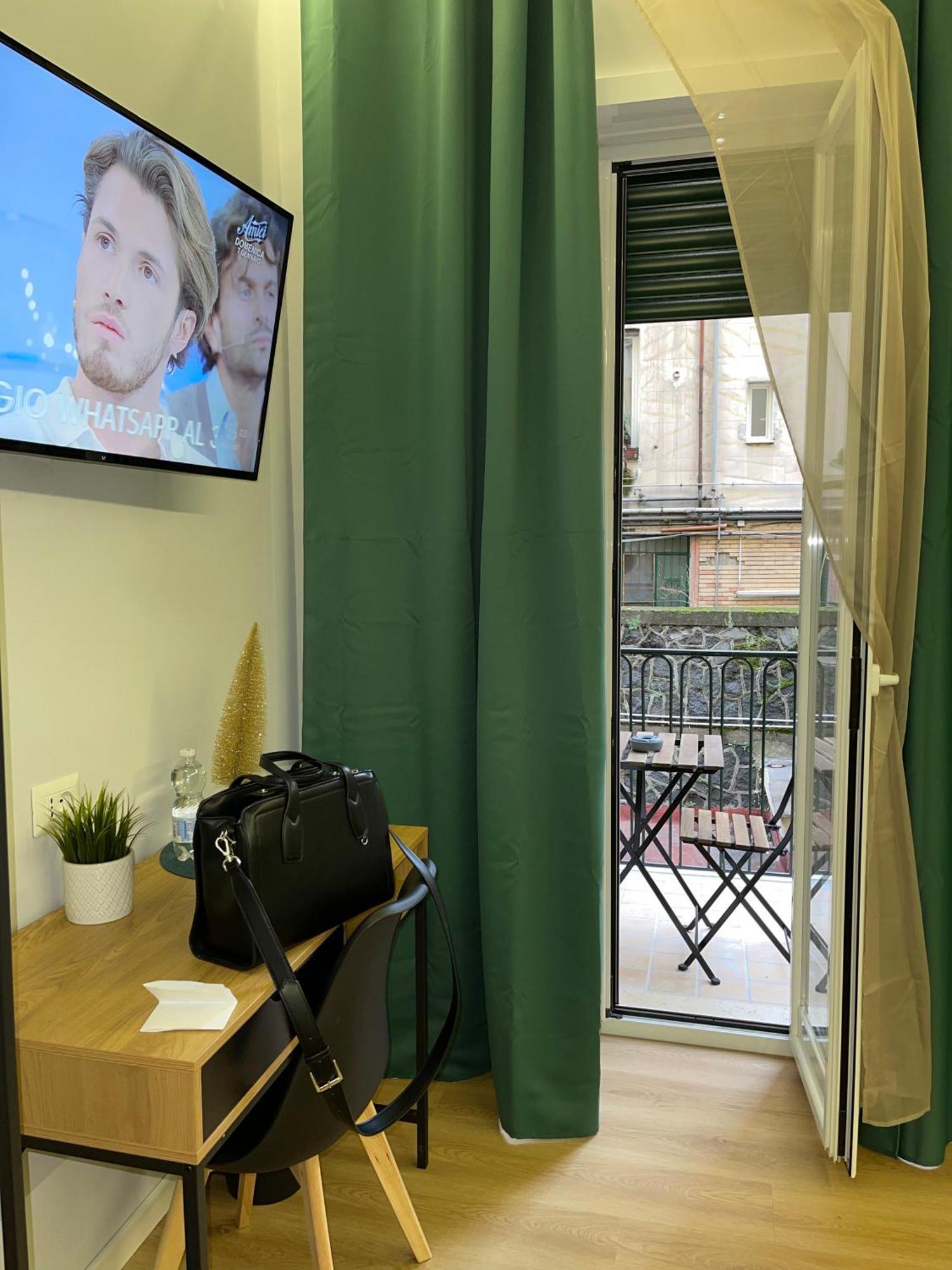 Vomero Suite And Deluxe Room B&B Napoli Ngoại thất bức ảnh