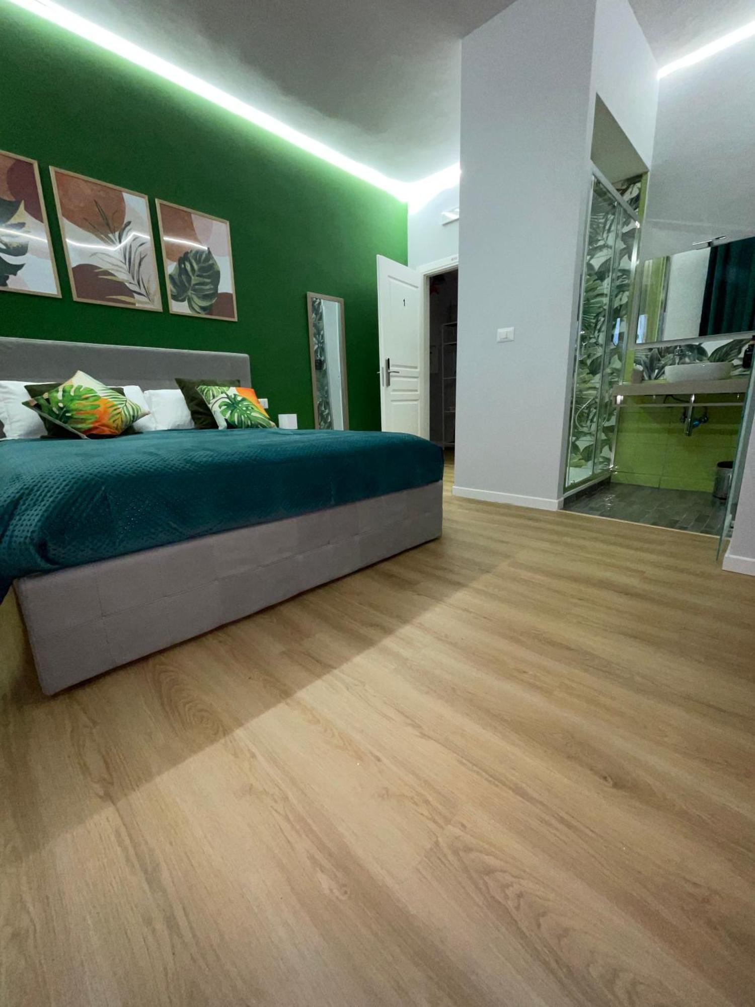 Vomero Suite And Deluxe Room B&B Napoli Ngoại thất bức ảnh